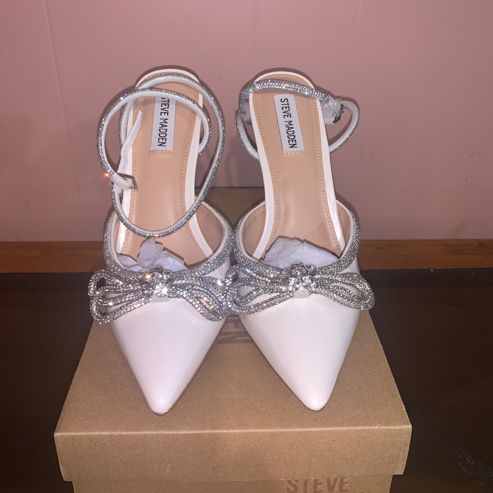 Steve Madden Heels in White. These heels are absolutely stunning and sparkly